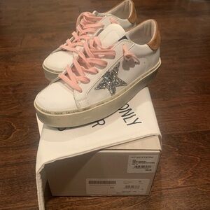 Golden Goose Hi Star Low Top Platform Sneaker Worn once. Comes with original box
